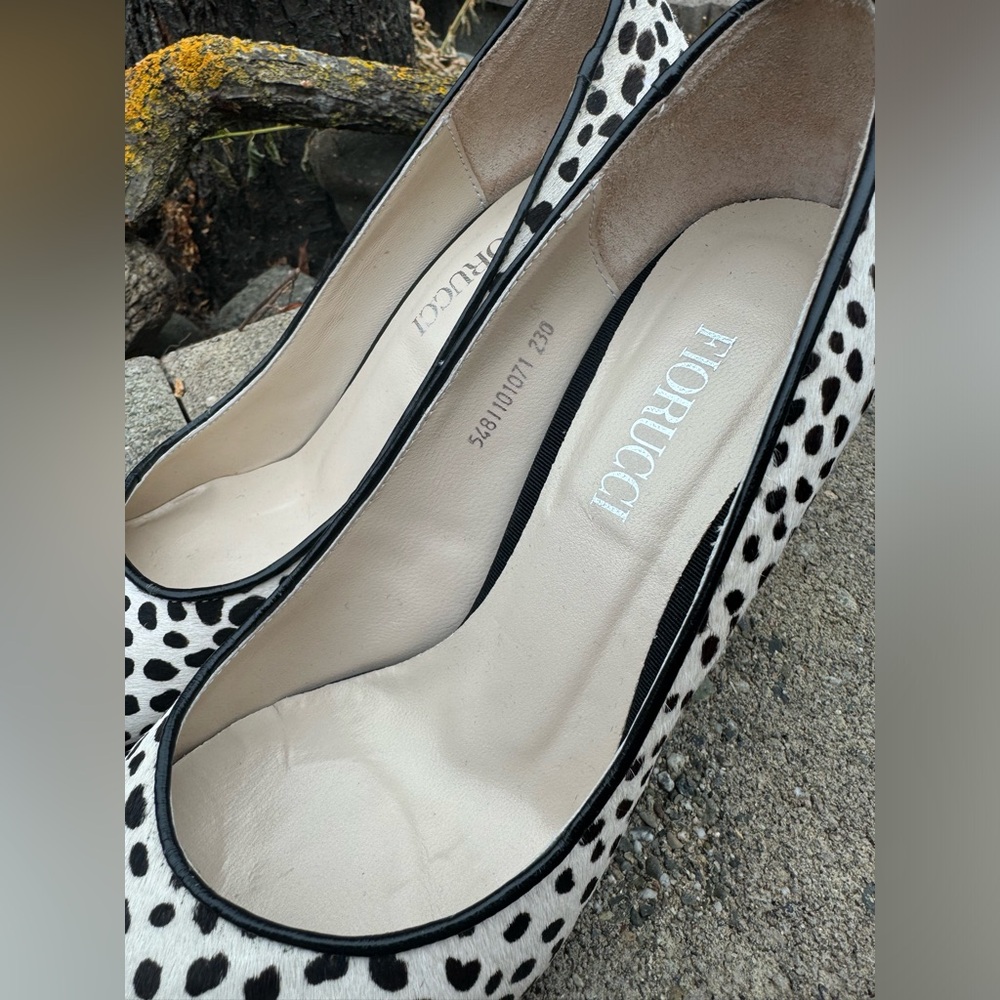 Brand new women's polka dot pump - Picture 5 of 6